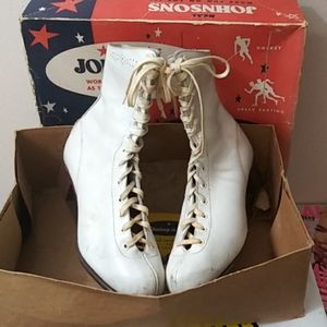Vintage Johnsons ice skates ⛸⛸